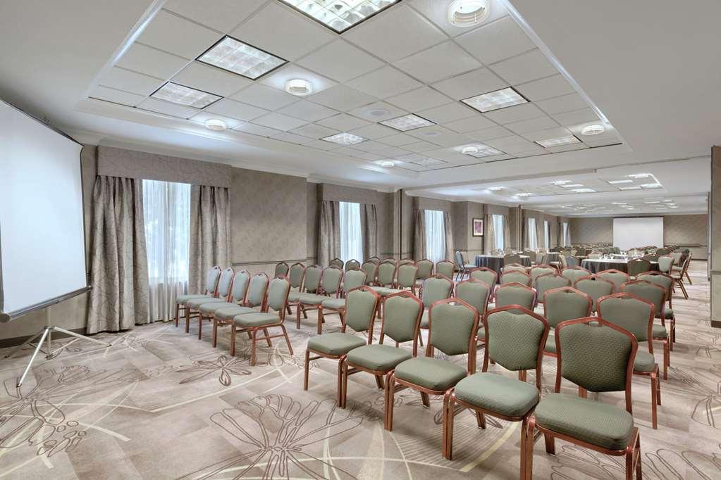 Hilton Garden Inn Springfield Konforlar fotoğraf