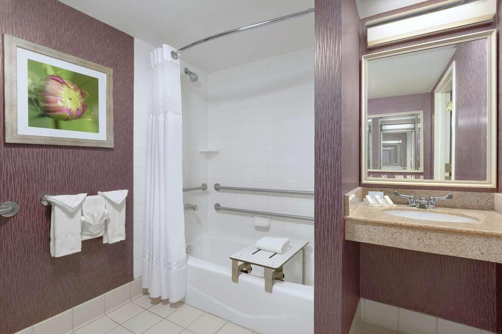 Hilton Garden Inn Springfield Dış mekan fotoğraf