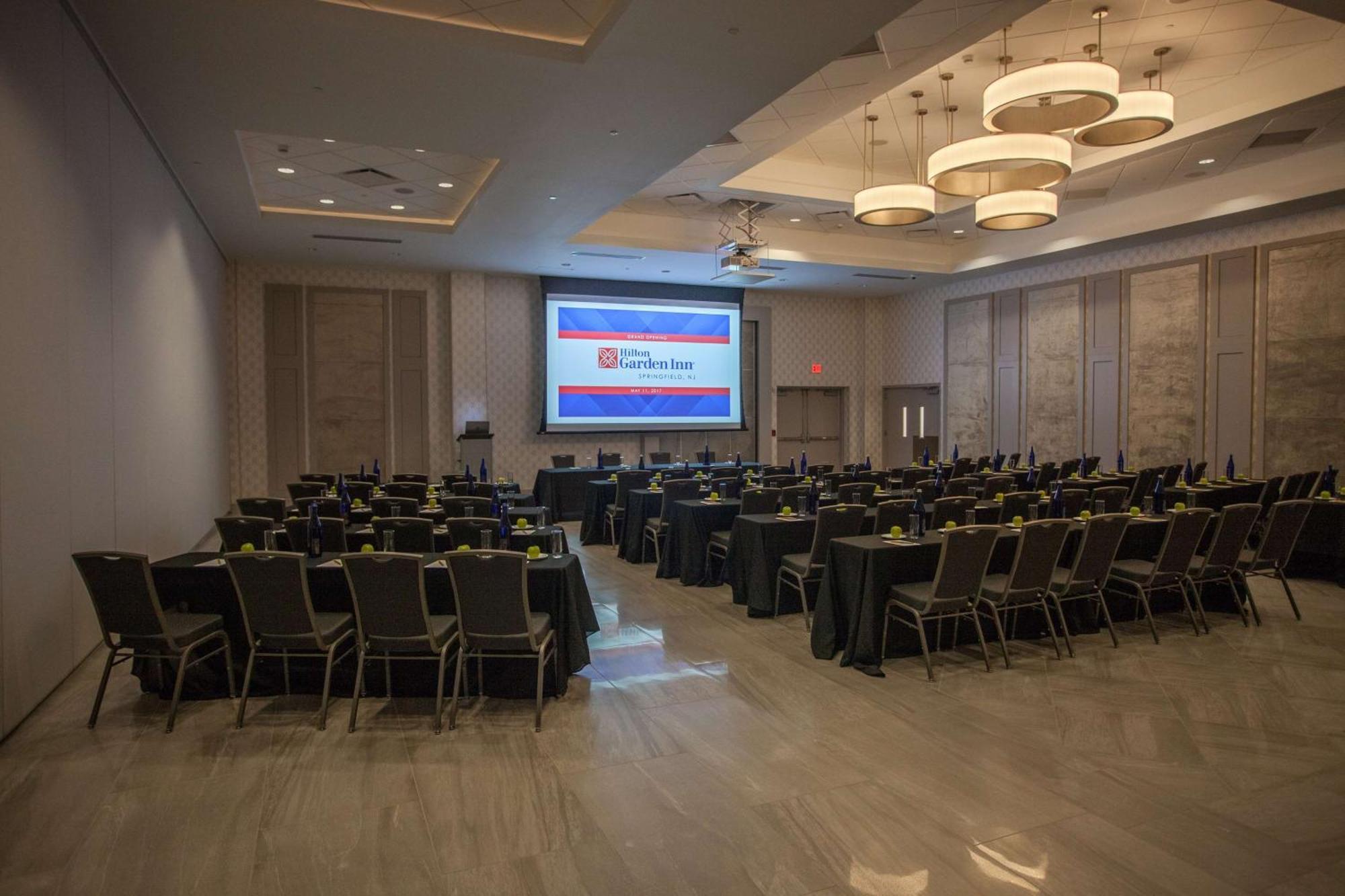 Hilton Garden Inn Springfield Dış mekan fotoğraf