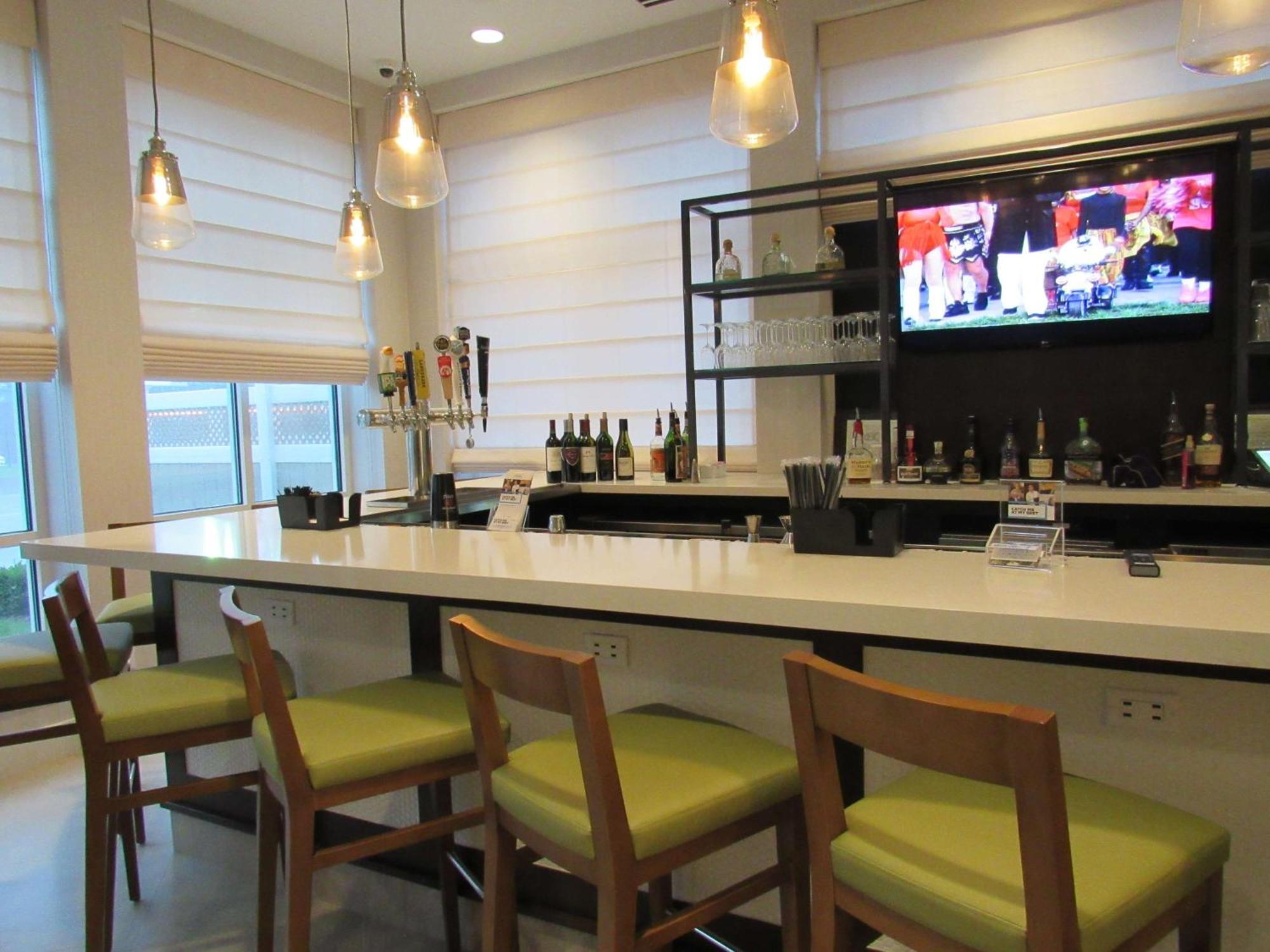 Hilton Garden Inn Springfield Dış mekan fotoğraf
